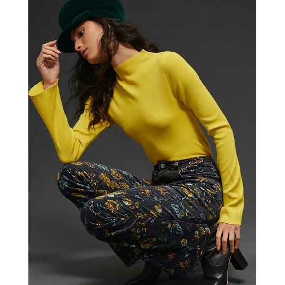 38. Anthropologie Pilcro The Icon Flare Low-Rise Jeans - Picture 5 of 12